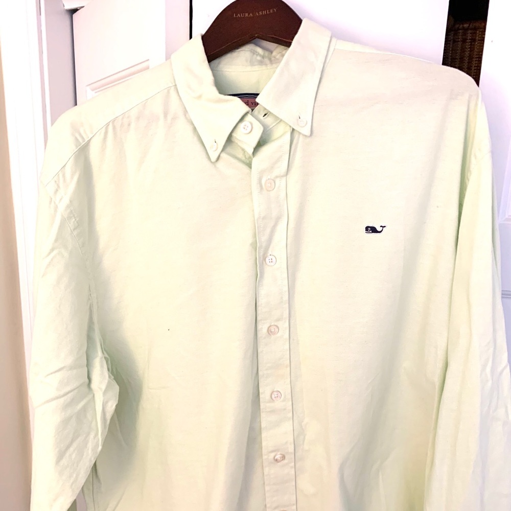 ‼️Vineyard Vines XL Whale Shirt‼️